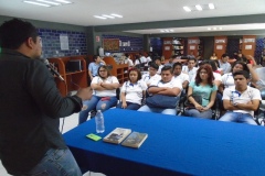 Se presenta el artista plástico Luis Vargas Santa Cruz