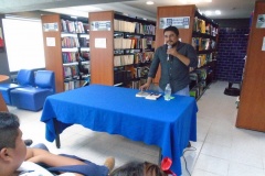 Se presenta el artista plástico Luis Vargas Santa Cruz