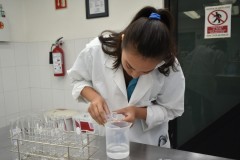 Egresada de la licenciatura en nutrición de la Universidad Hipócrates crea malteada saludable