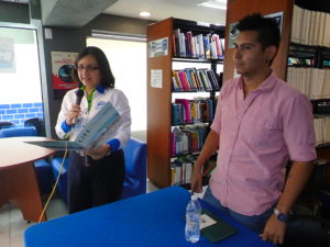 Presentación del ilustrador cultural de biblioteca