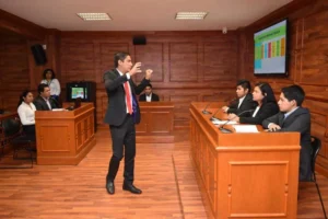 prácticas de maestría en juicios orales.