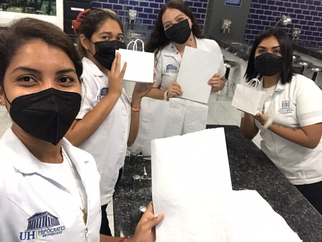 Estudiantes en Químico Biólogo Parasitólogo obtuvieron el 3er lugar en la FEGUECI