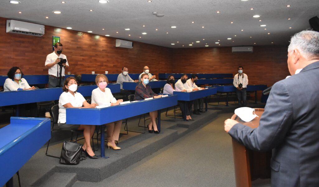 Firman convenio de colaboración la Universidad Hipócrates y el Tribunal ...