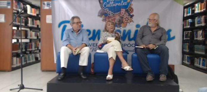 Platica con la escritora Manú Dombierer en la Universidad Hipócrates