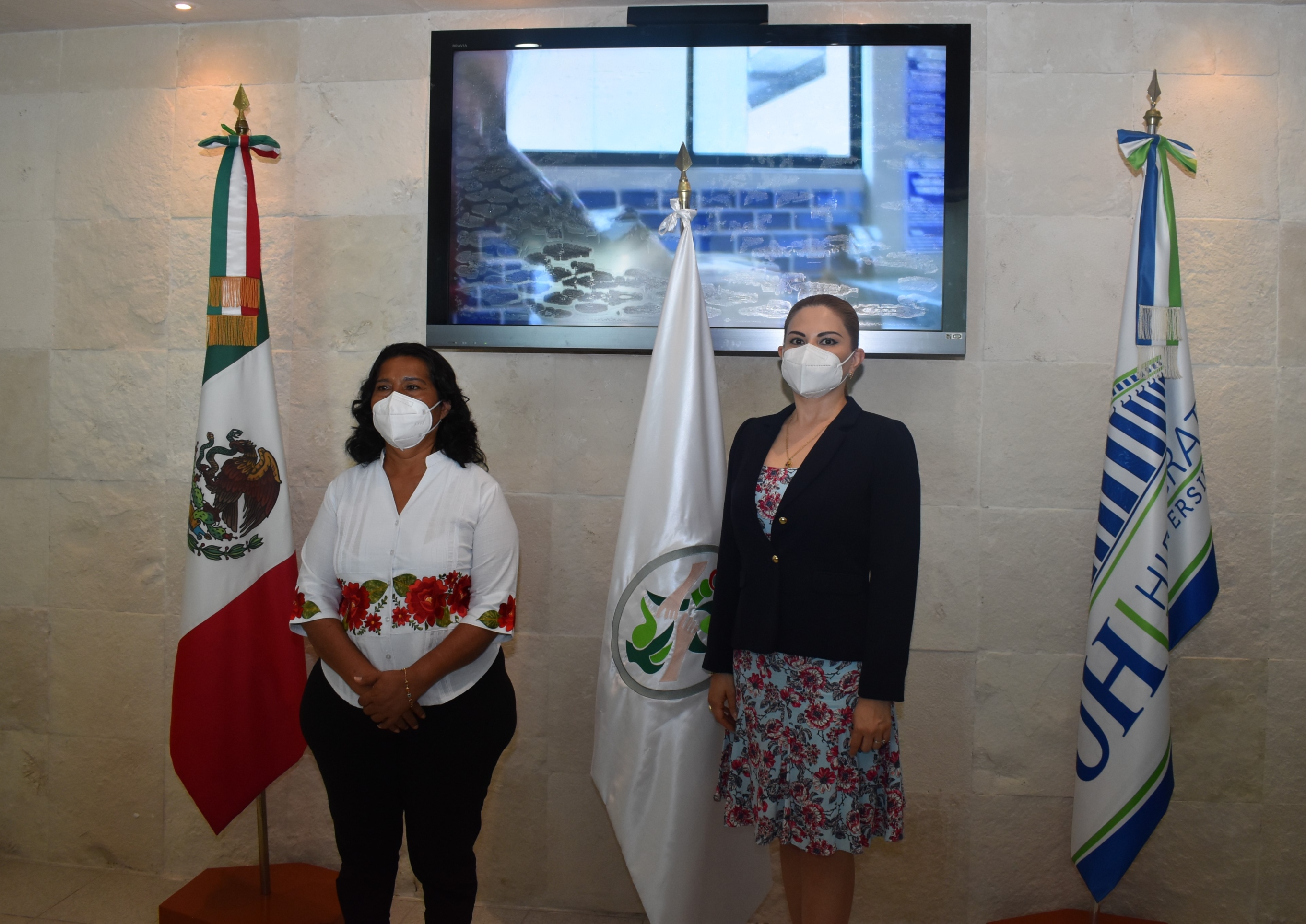 Firma de convenio de colaboración entre la Universidad Hipócrates y el ...
