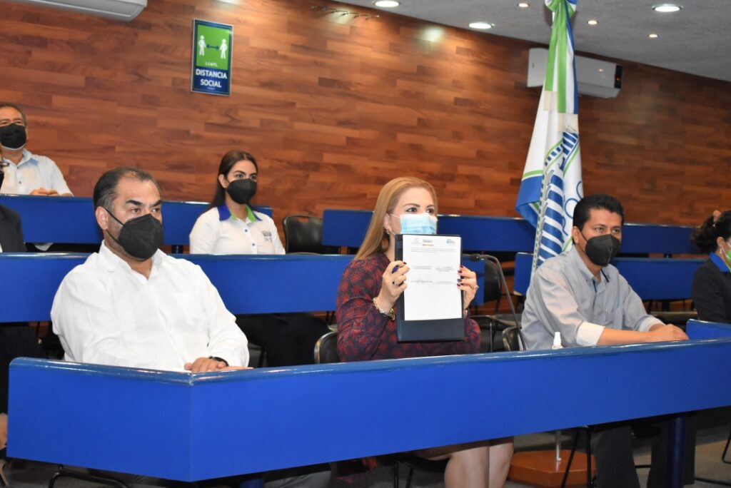 Convenio entre Universidad Hipócrates y el ayuntamiento de Zihuatanejo