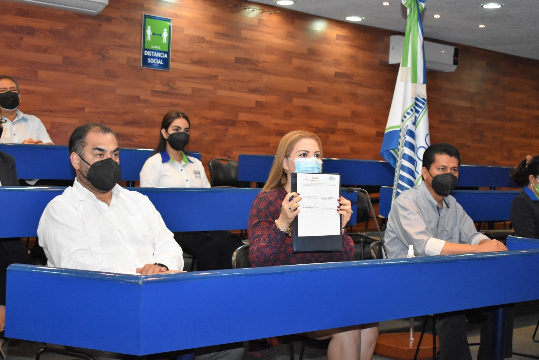 FIRMA DE CONVENIO DE COLABORACIÓN ENTRE LA UNIVERSIDAD HIPÓCRATES Y EL ...
