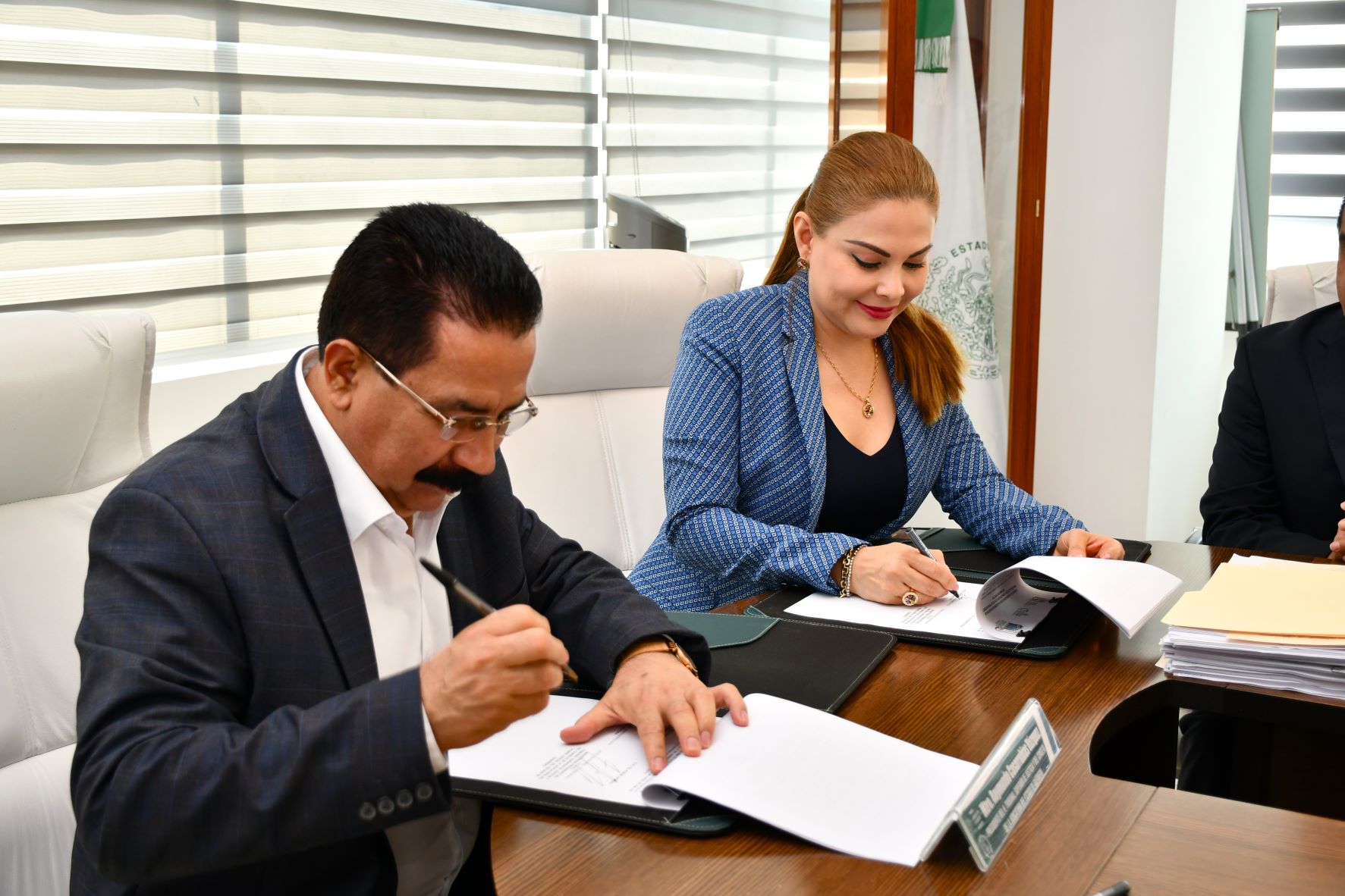 Firman la Universidad Hipócrates y el Poder Judicial del Estado de ...