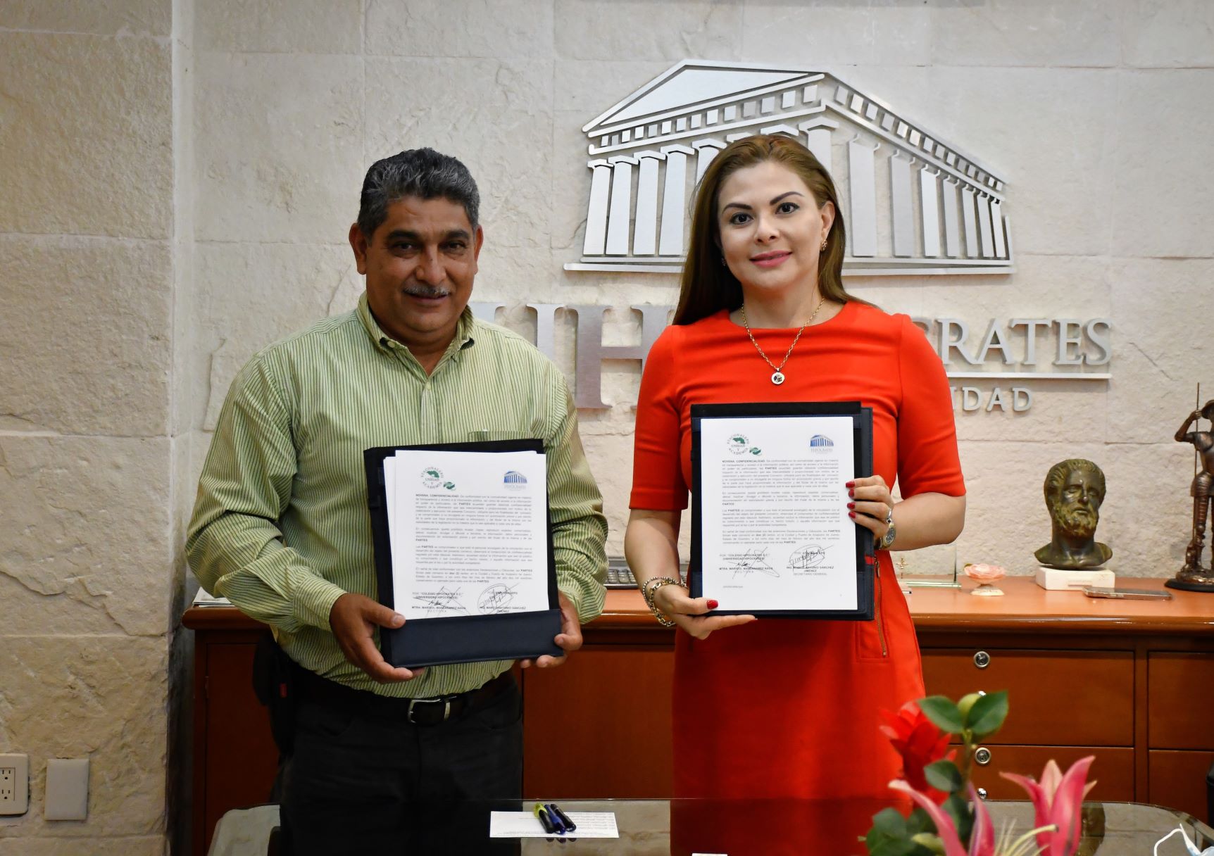 Firman la Universidad Hipócrates y el STACONALEP convenio de ...