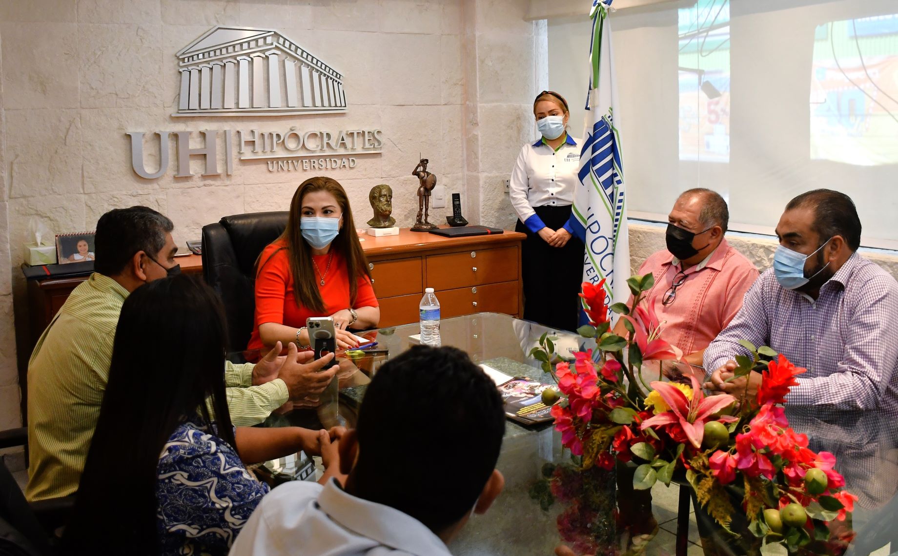Firman la Universidad Hipócrates y el STACONALEP convenio de ...
