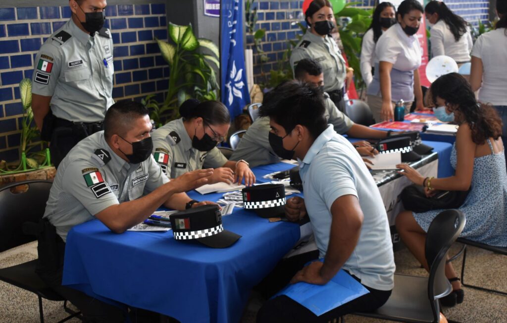 Feria del trabajo en Universidad Hipócrates