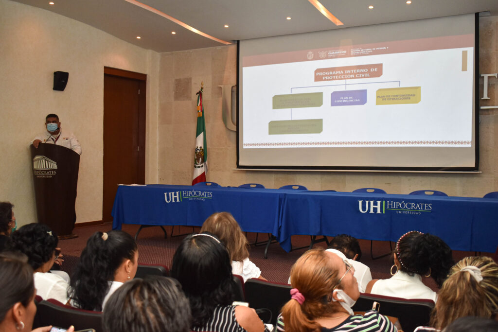 Curso básico del Sistema Nacional de Protección Civil en la Universidad Hipócrates