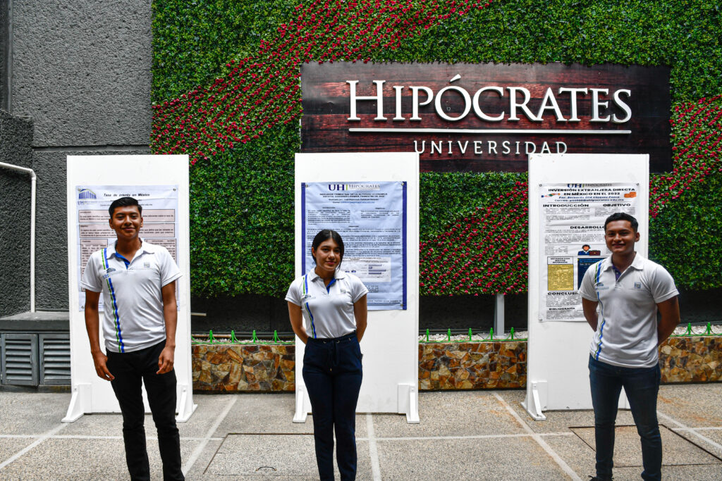 Estudiantes de Contaduría y Administración expusieron carteles científicos
