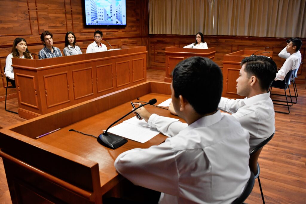Debate sobre la Censura por parte de los estudiantes de Derecho