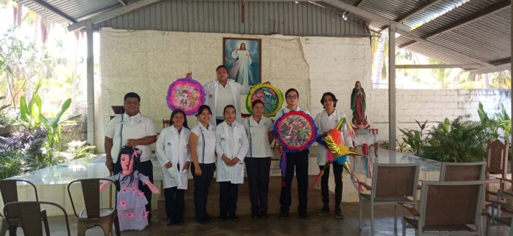 Estudiantes de Criminología en centro de rehabilitación