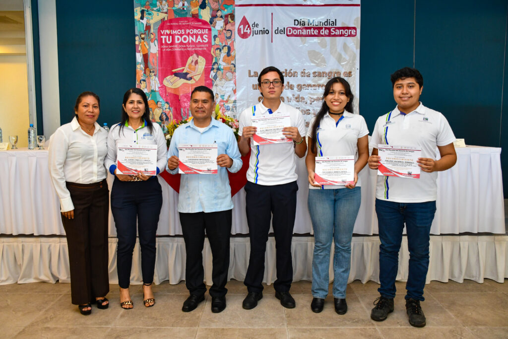 Reconocen a estudiantes de la Universidad Hipócrates por Donación de Sangre