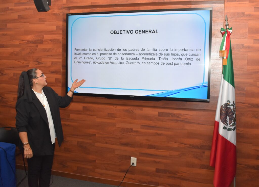 Toma de protesta de maestros de la Universidad Hipócrates