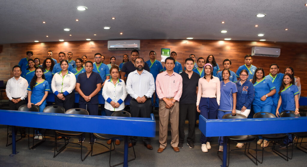 Bienvenida a los nuevos estudiantes de Odontología de Universidad Hipócrates