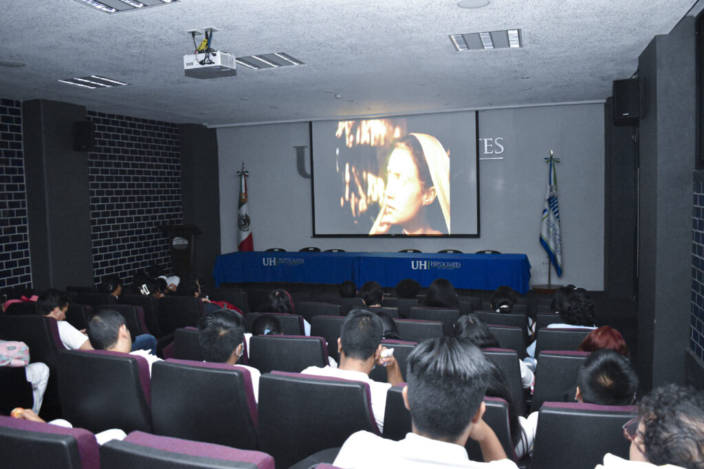 Inicio del sexto ciclo del Cineclub "En Corto" en la Universidad Hipócrates