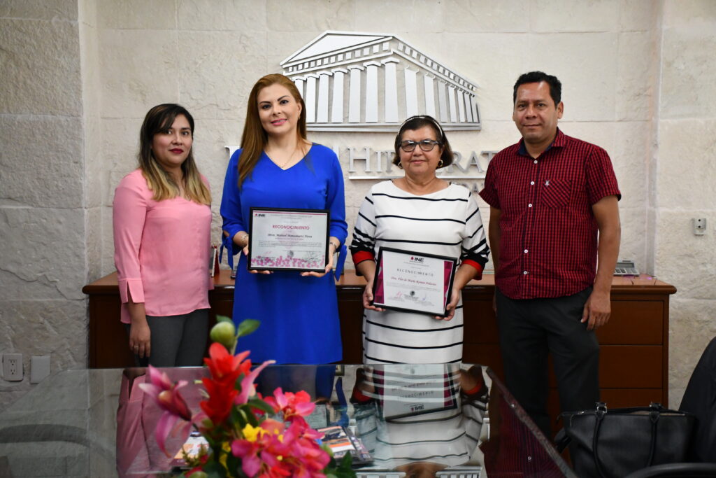 Reconocimiento del INE Guerrero a la Universidad Hipócrates