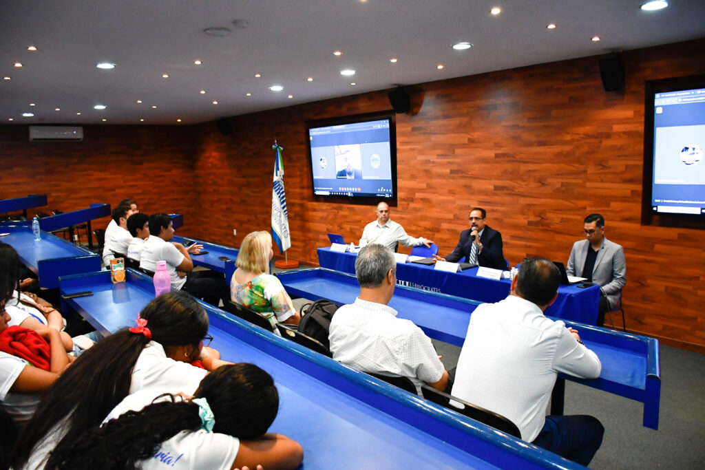 Universidad Hipócrates y Red ICALC unen esfuerzos