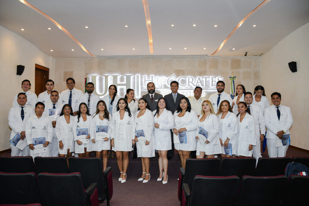 Egresados de la Licenciatura de Médico Cirujano