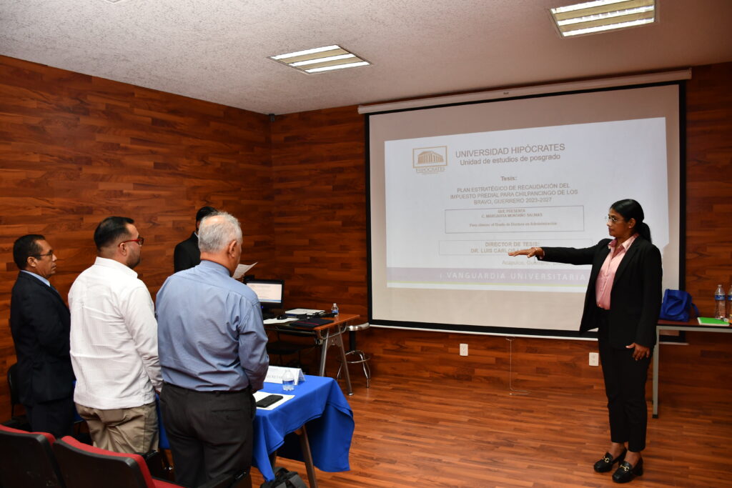 Actividades en la jornada de exámenes profesionales en la unidad de posgrados