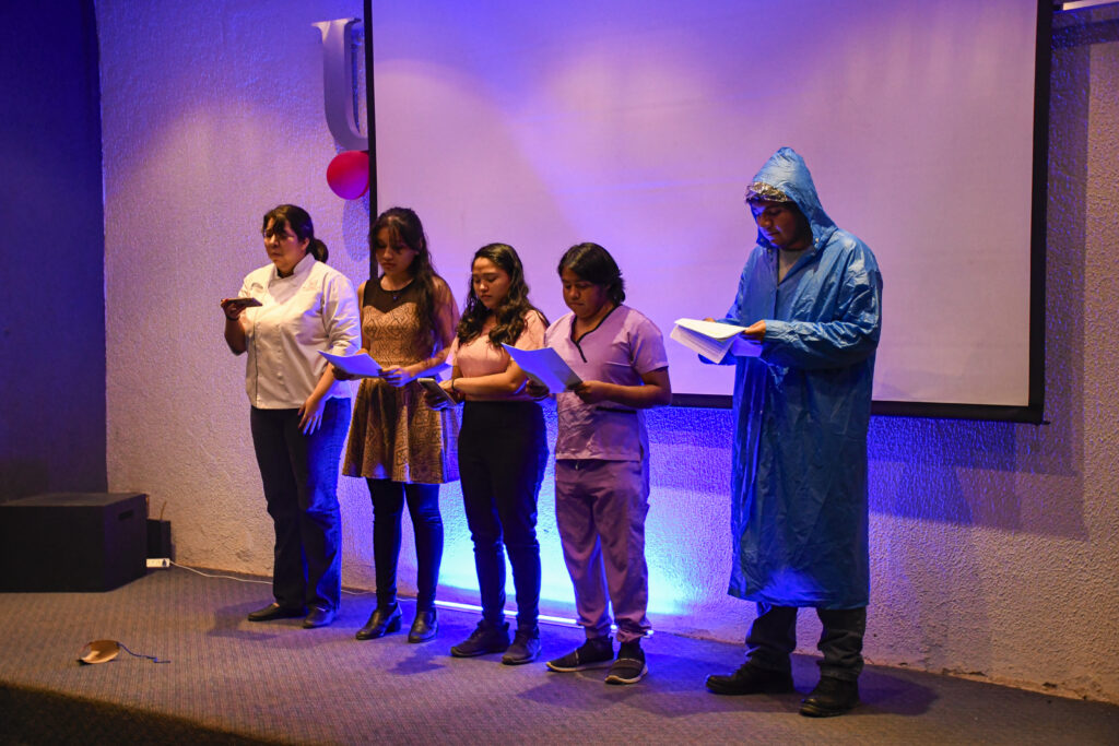 Actividades semestrales con lecturas dramatizadas