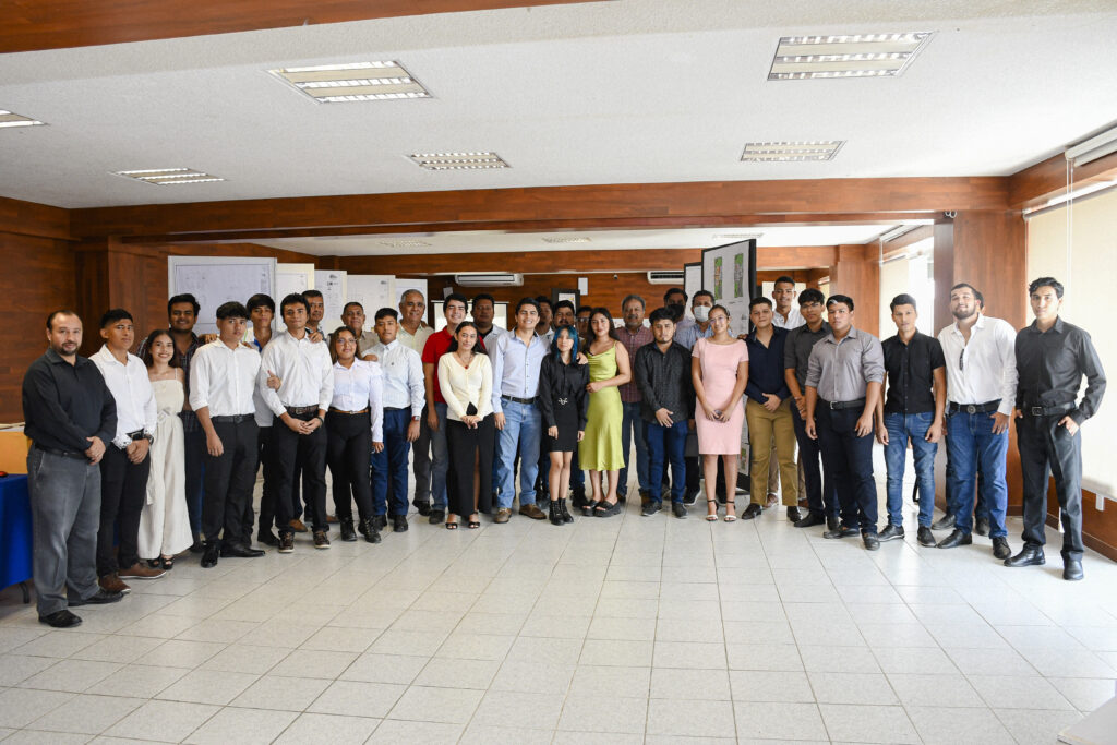 Estudiantes de la carrera de Arquitectura presentan sus trabajos semestrales finales