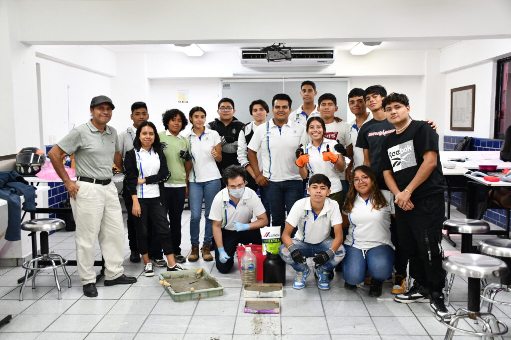 Practica sobre la dosificación del concreto por parte de los estudiantes de arquitectura