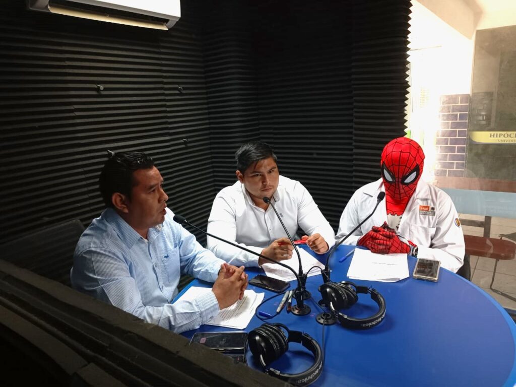 Programa de radio "Salud para Todos" con el Dr. Spidermedic