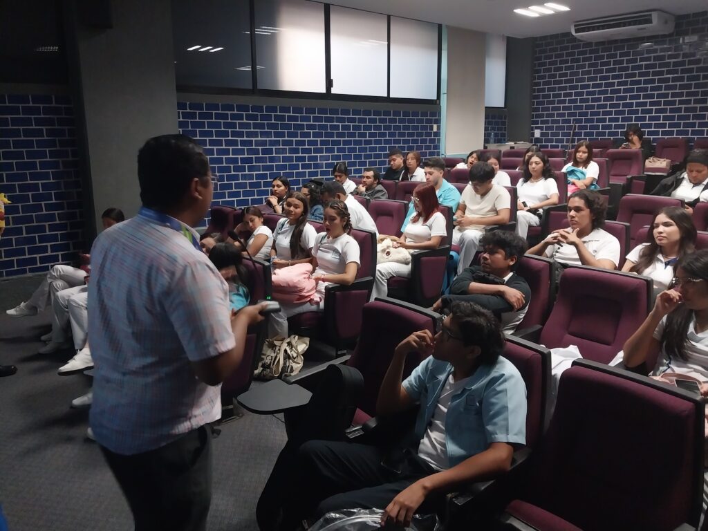 Diálogo entre los estudiantes y el maestro Irving Giovanni Carbajal, sobre el documental