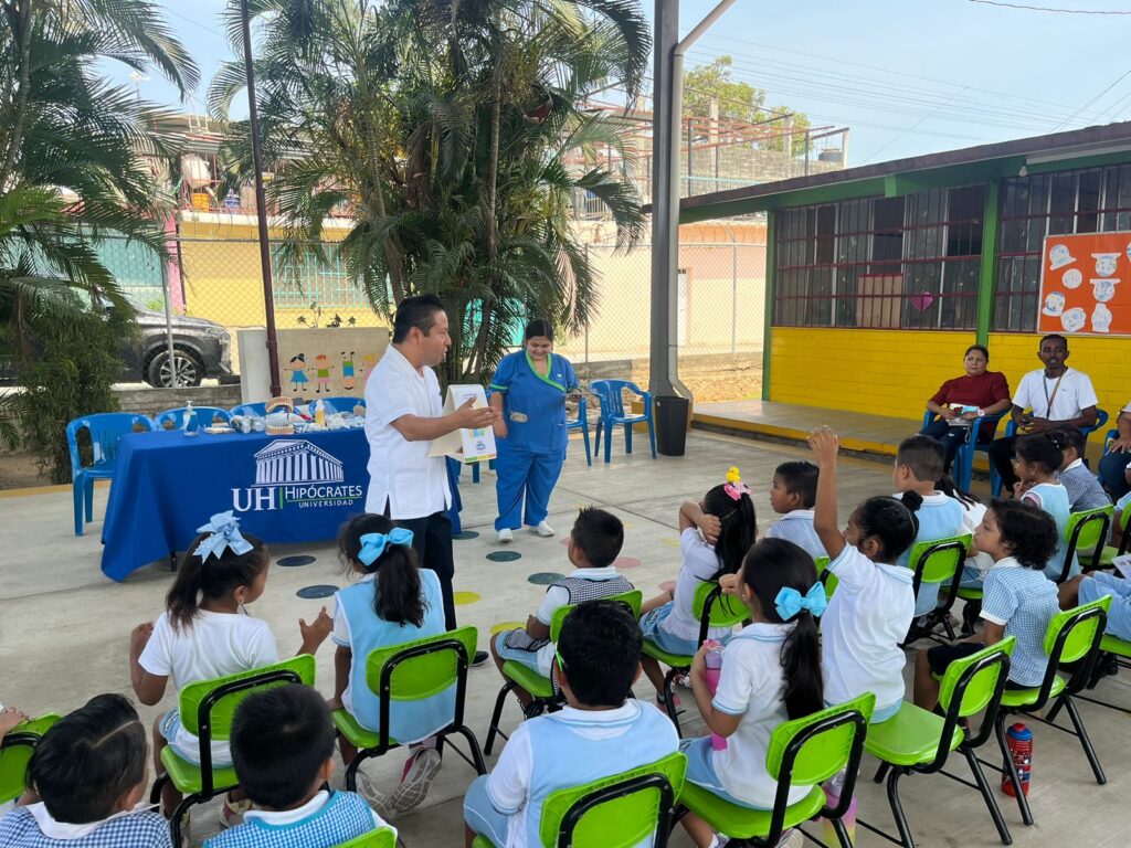 La Universidad Hipócrates lleva brigada de salud al Jardín de Niños “Ana Acosta de Ramos".