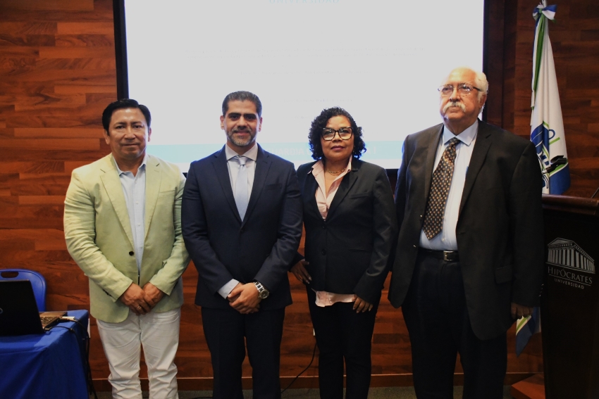 Jaime Badillo Escamilla llevó a cabo su examen profesional para obtener el título de Doctor en Derecho.