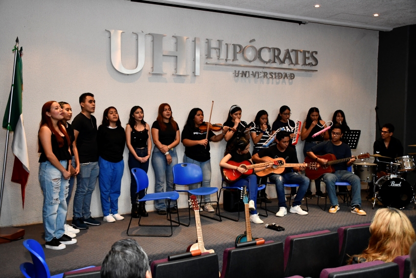 Taller de música en la Universidad Hipócrates