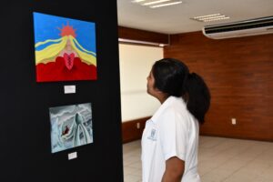 Exposición colectiva con titulo "Pinceladas Cromáticas"