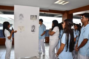 Exposición colectiva con titulo "Pinceladas Cromáticas"