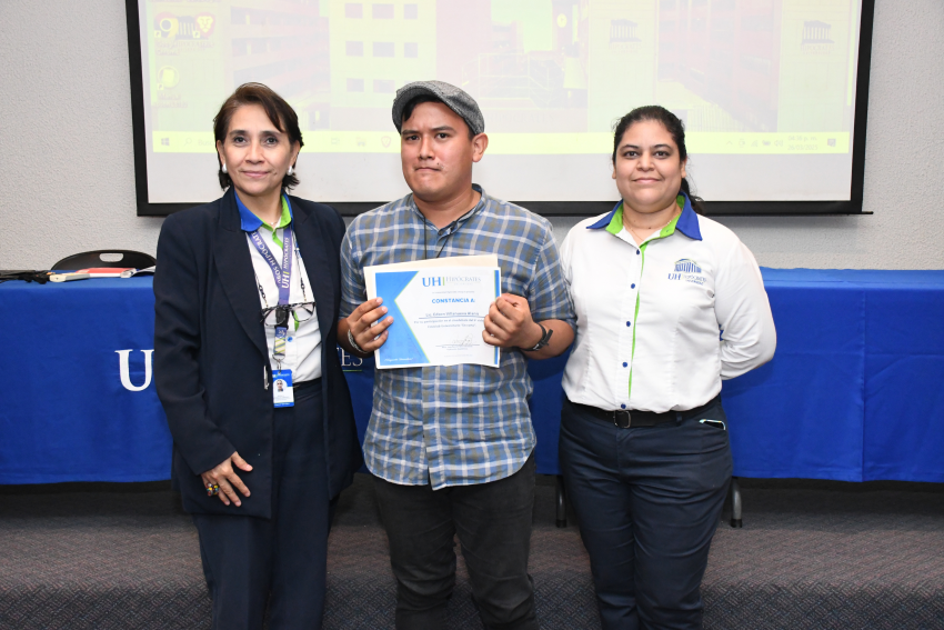 Exposición en el cineclub Universitario