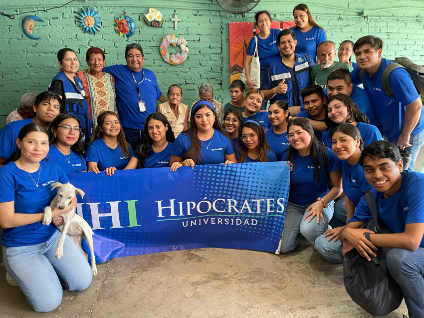 Brigada médica de asistencia en la casa hogar