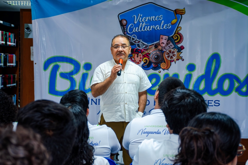 Viernes cultural con el Mtro. Filogonio Gracia Maldonado en la universidad Hipócrates