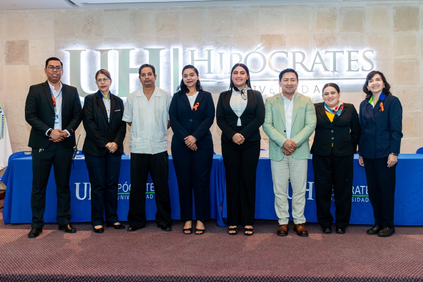Toma de protesta de egresados de Posgrado destacados por su compromiso académico y labor investigativa.