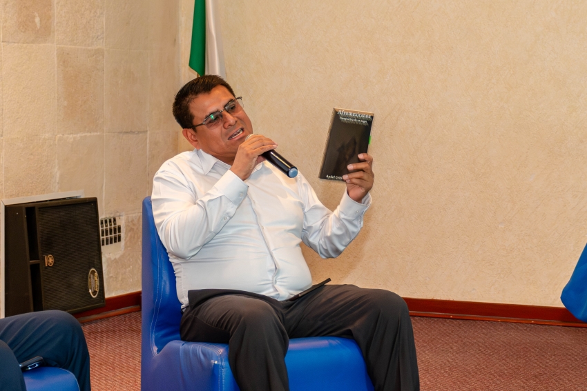 Presentación del libro Afromexicanos: Perspectiva de un negro en la Universidad Hipócrates.