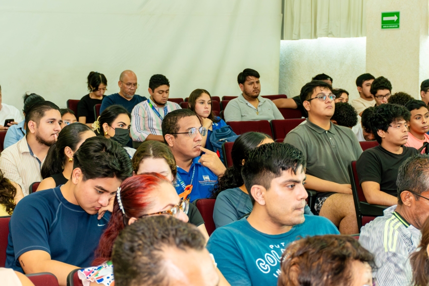 Presentación del libro Afromexicanos: Perspectiva de un negro en la Universidad Hipócrates.