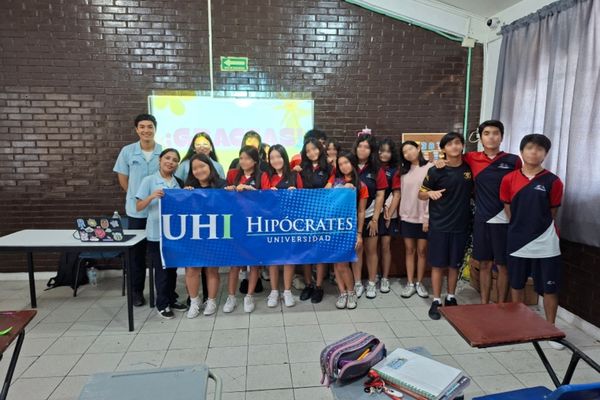 Estudiantes de Universidad UH