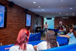 La universidad Hipócrates llevó a cabo la jornada de “La Psicología más allá del consultorio” donde se dieron diferentes ponencias de psicología.