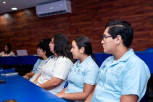La universidad Hipócrates llevó a cabo la jornada de “La Psicología más allá del consultorio” donde se dieron diferentes ponencias de psicología.