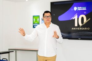 Aniversario décimo de Universidad Hipócrates