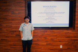 Alumno de la Universidad Hipócrates llevo a cabo la presentación y defensa de sus protocolos de investigación.