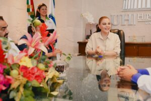 Reunión de la formalización de un nuevo Convenio de Colaboración de Becas Académicas en Materia.