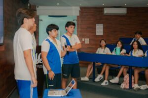 Estudiantes de la la Preparatoria Hipócrates llevaron a cabo la Presentación de Proyectos Integradores.